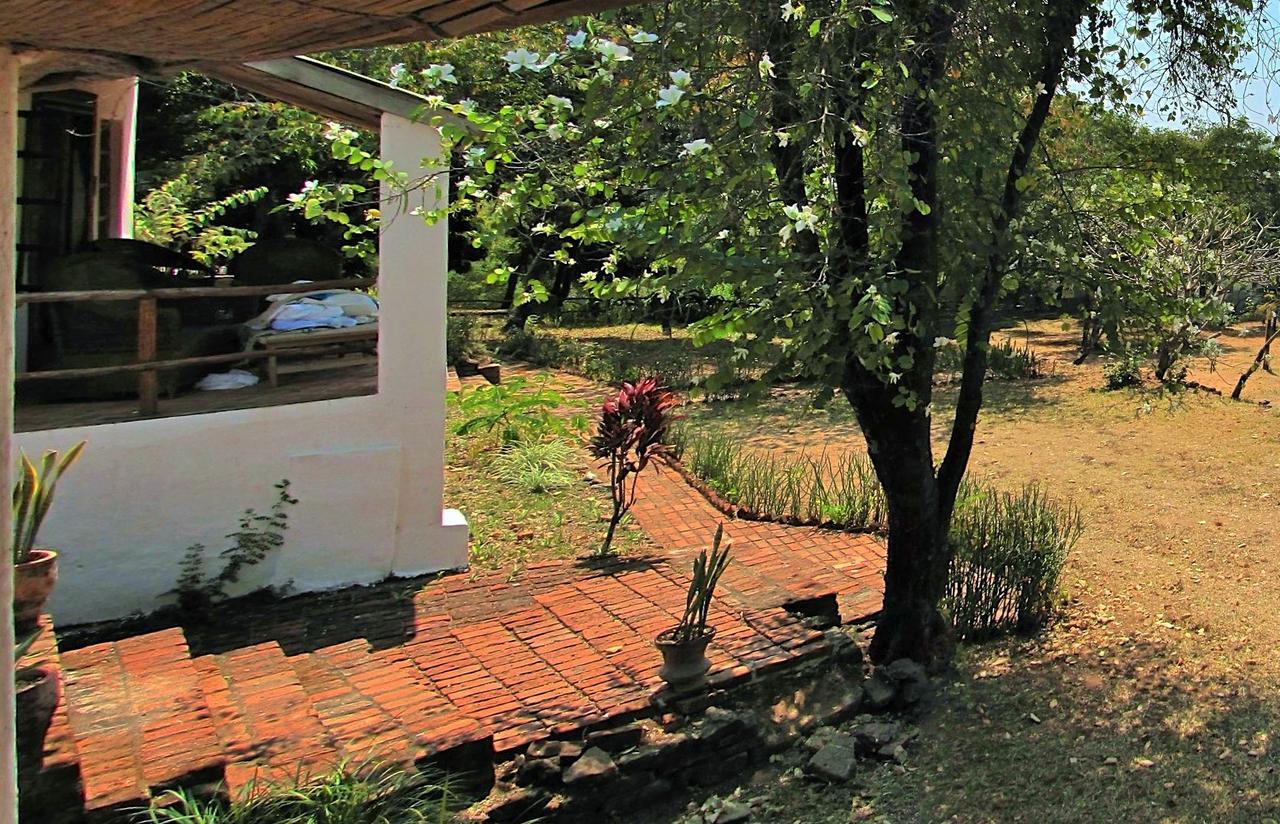 Nkhata Bay Njaya Lodge מראה חיצוני תמונה