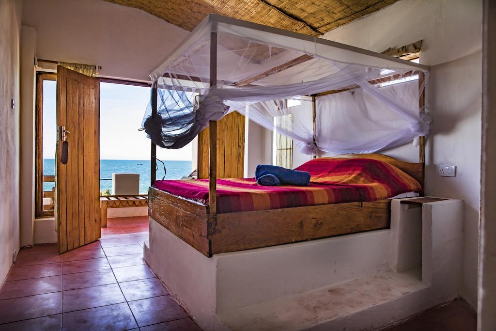 Nkhata Bay Njaya Lodge מראה חיצוני תמונה